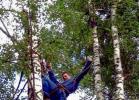 Подвешиваем очередной кусок ствола на петлю Подвешиваем очередной кусок ствола на петлю